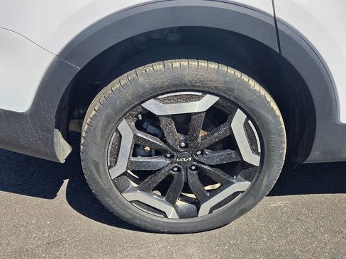 Used 2025 Kia Telluride S AWD/4WD image 9