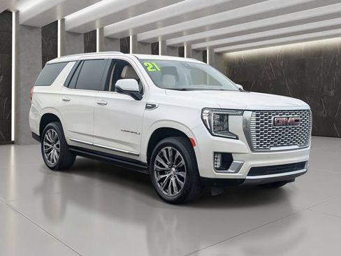 Used 2021 GMC Yukon Denali w/ Denali Premium Package image 8