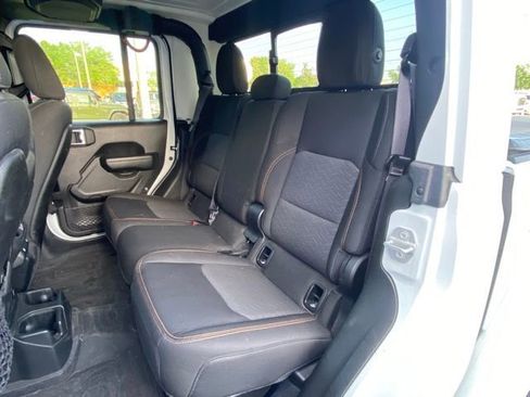 Used 2022 Jeep Gladiator Mojave w/ Trailer Tow Package image 25