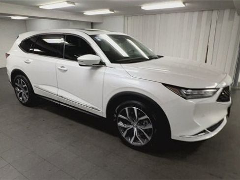 Used 2024 Acura MDX w/ Technology Package image 2