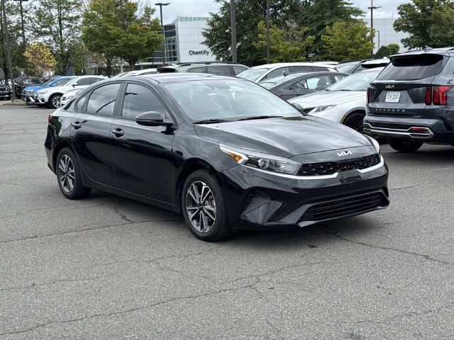Used 2023 Kia Forte LXS w/ LXS Technology Package FWD image 1