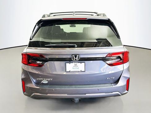 Used 2025 Honda Odyssey Elite image 6