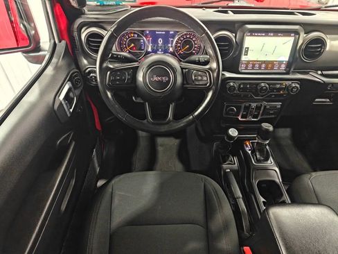 Used 2023 Jeep Gladiator Sport AWD/4WD image 4