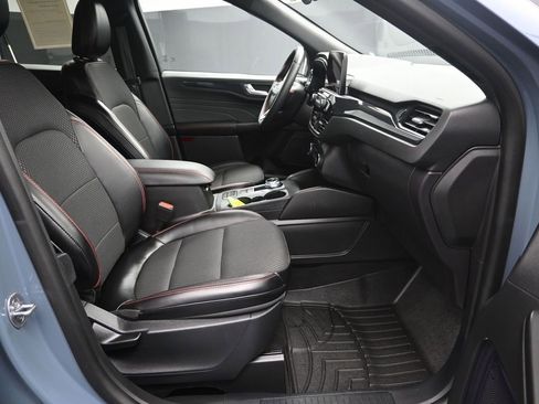 Used 2024 Ford Escape ST-Line Select w/ Class II Trailer Tow Package image 39