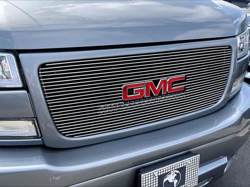 Used 2024 GMC Savana 2500 w/ Driver Convenience Package RWD image 33