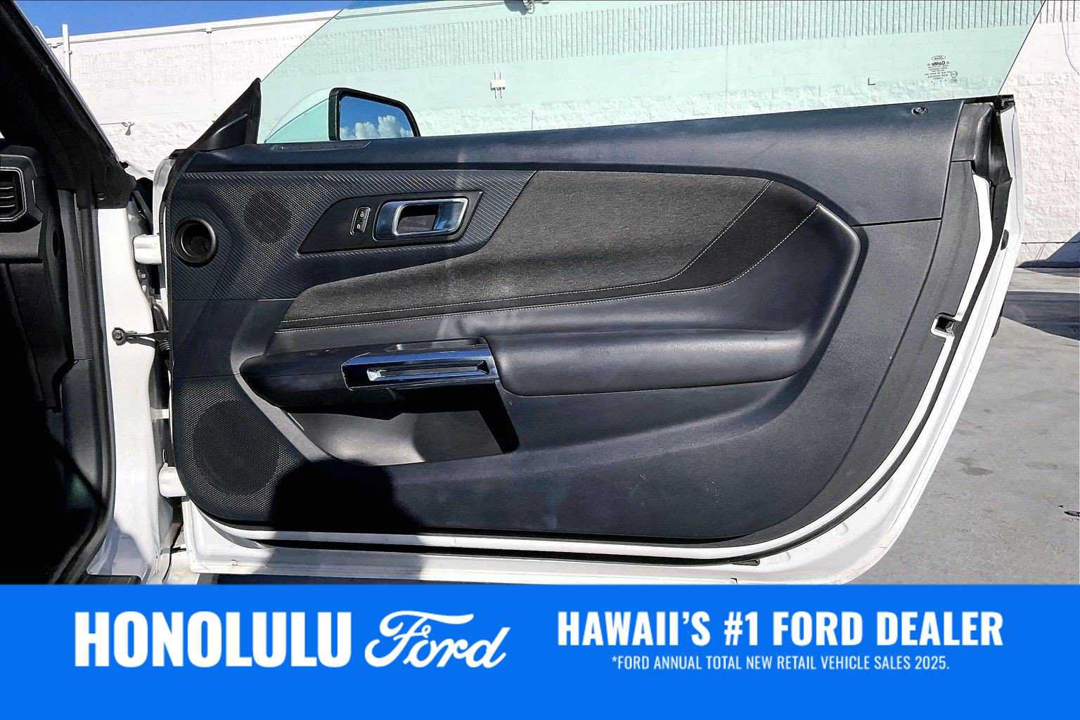 Used 2024 Ford Mustang Convertible RWD image 27