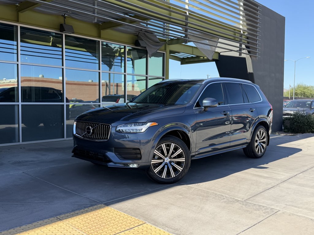 Used 2023 Volvo XC90 B5 Core w/ Protection Package AWD/4WD image 1