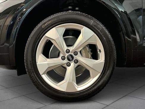 Certified 2025 Audi Q5 2.0T Premium Plus w/ Premium Plus Package image 11