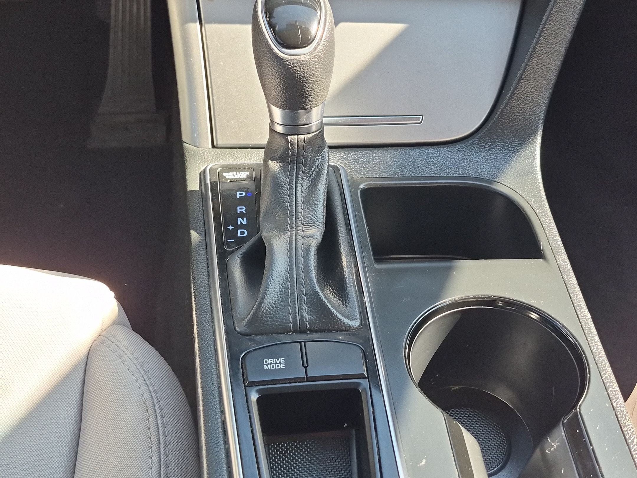 Used 2015 Hyundai Sonata SE w/ Option Group 09 FWD image 24