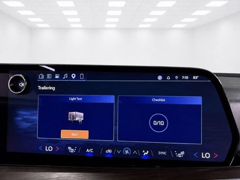 Used 2026 Chevrolet Suburban Z71 w/ Comfort Package AWD/4WD image 26