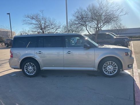 Used 2018 Ford Flex SEL image 4