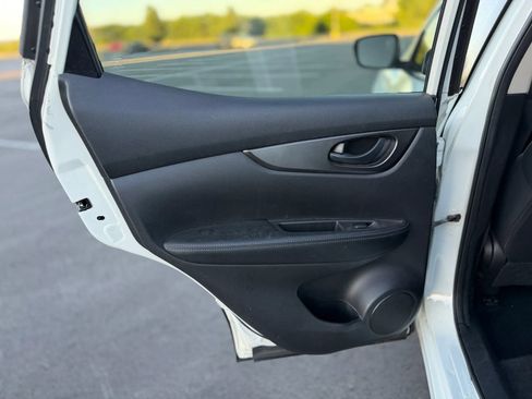 Used 2020 Nissan Rogue Sport S FWD image 12
