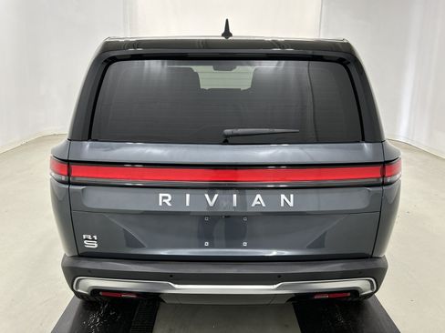 Used 2024 Rivian R1S Adventure AWD/4WD image 4