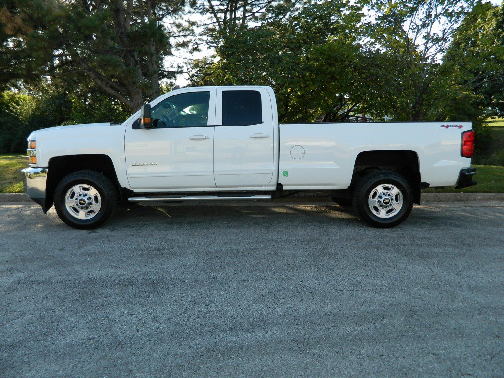 Used 2017 Chevrolet Silverado 2500 LT AWD/4WD image 4