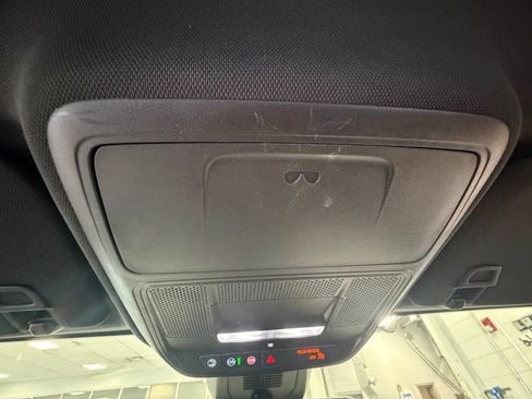 Used 2025 Chevrolet Equinox LT w/ Convenience Package II FWD image 23