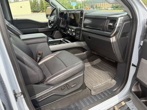 Certified 2025 Ford F450 Lariat w/ FX4 Off-Road Package AWD/4WD image 30