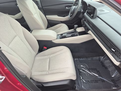 Used 2024 Honda Accord EX image 30