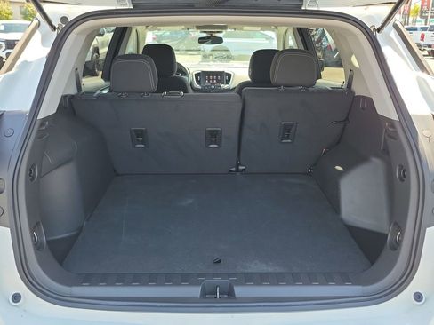 Used 2023 GMC Terrain SLE w/ Driver Convenience Package FWD image 24