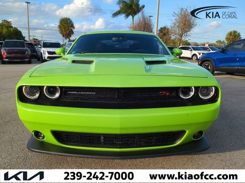Used 2015 Dodge Challenger R/T Scat Pack w/ Scat Pack Appearance Package image 3