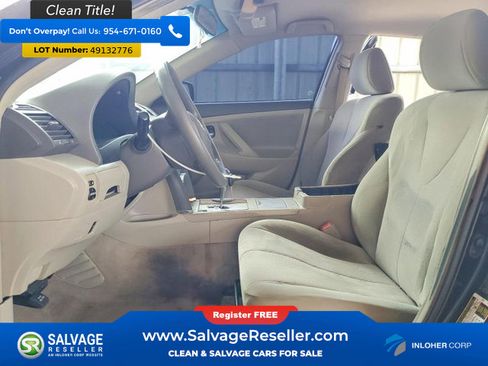 Used 2011 Toyota Camry image 9