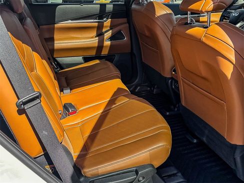 Used 2022 INFINITI QX60 Sensory w/ Cargo Package image 13