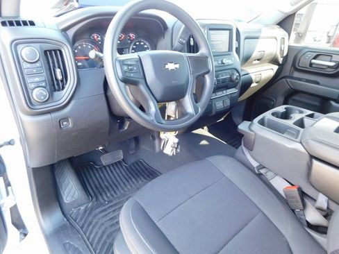 Used 2023 Chevrolet Silverado 2500 Custom image 17