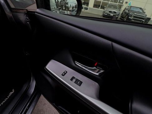 Used 2017 Toyota Prius V Four image 40