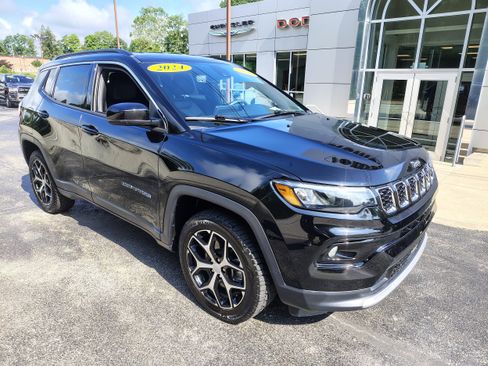 Certified 2024 Jeep Compass Limited AWD/4WD image 2