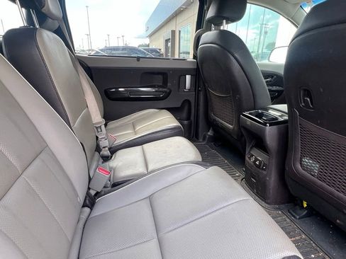 Used 2018 Kia Sedona SX Limited FWD image 9