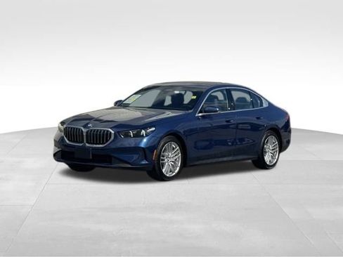 Certified 2025 BMW 540i xDrive w/ Premium Package image 1