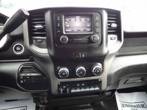 Used 2021 RAM 5500 Tradesman w/ Chrome Appearance Group AWD/4WD image 24