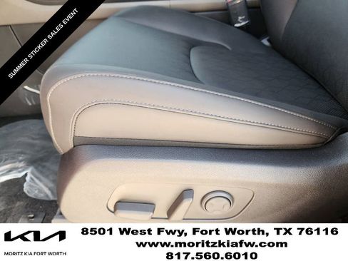New 2026 Kia Carnival FWD image 17