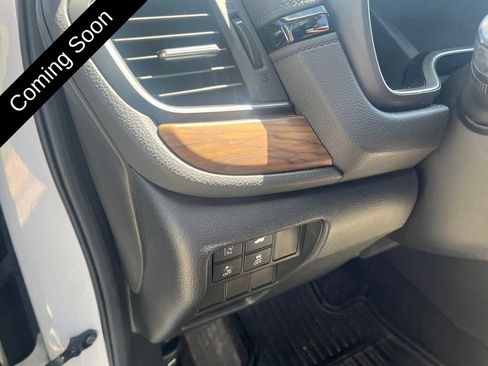 Used 2020 Honda CR-V Touring image 11