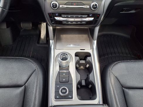 Certified 2020 Ford Explorer XLT w/ Equipment Group 202A image 26