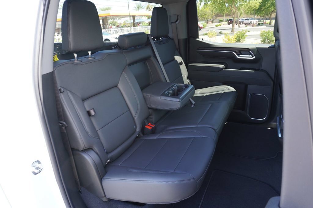 Certified 2026 GMC Sierra 1500 SLT w/ SLT Convenience Package AWD/4WD image 15