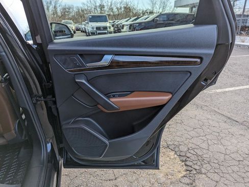 Used 2018 Audi Q5 2.0T Premium Plus w/ Premium Plus Package image 31