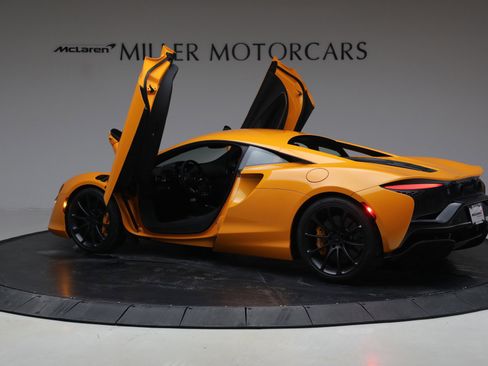 New 2026 McLaren Artura RWD image 15