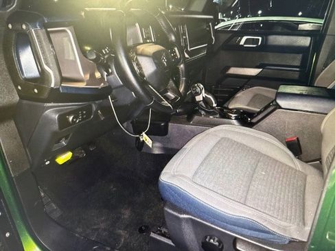 Used 2022 Ford Bronco Outer Banks image 10