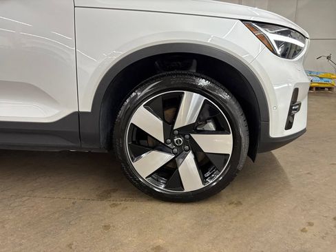 Used 2023 Volvo C40 P8 Recharge Ultimate AWD/4WD image 37