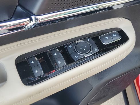 New 2026 Lincoln Corsair Premiere image 10