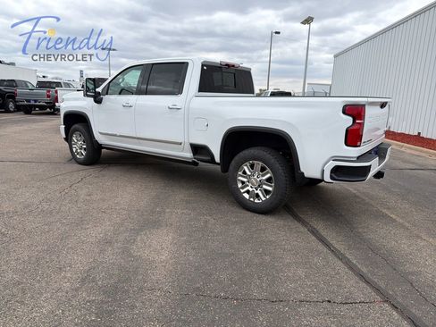 New 2026 Chevrolet Silverado 3500 High Country w/ High Country Premium Package AWD/4WD image 3