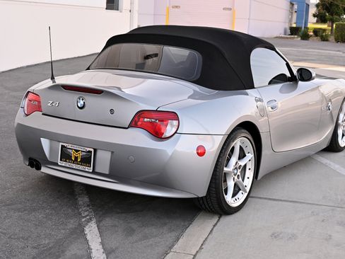 Used 2006 BMW Z4 3.0si RWD image 11