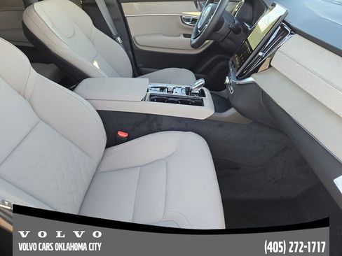 New 2026 Volvo XC90 B6 Plus image 13