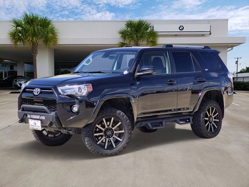 Used 2021 Toyota 4Runner SR5 AWD/4WD image 1