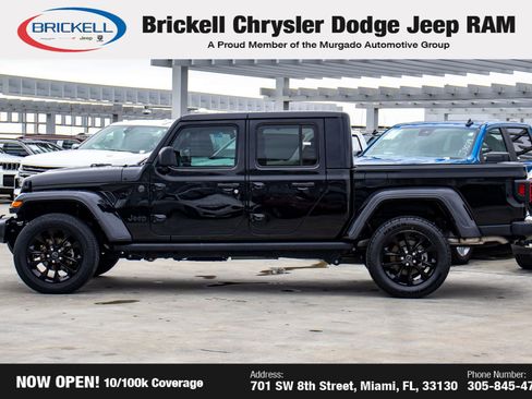 Used 2024 Jeep Gladiator Sport image 8