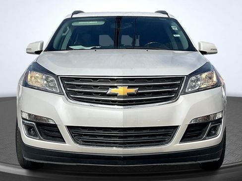 Used 2016 Chevrolet Traverse LT FWD image 3