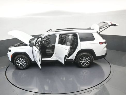 Used 2025 Jeep Grand Cherokee L Limited RWD image 62