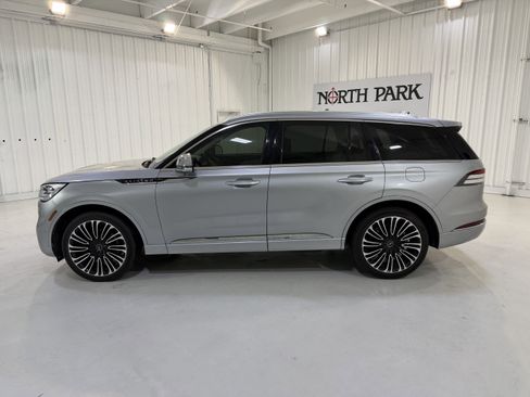 Used 2020 Lincoln Aviator Black Label w/ Dynamic Handling Package AWD/4WD image 2