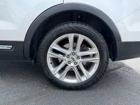 Used 2016 Ford Explorer Limited w/ Equipment Group 301A FWD image 15