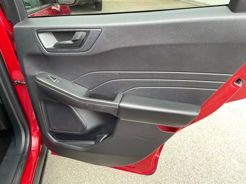 Used 2022 Ford Escape SE w/ Convenience Package FWD image 33